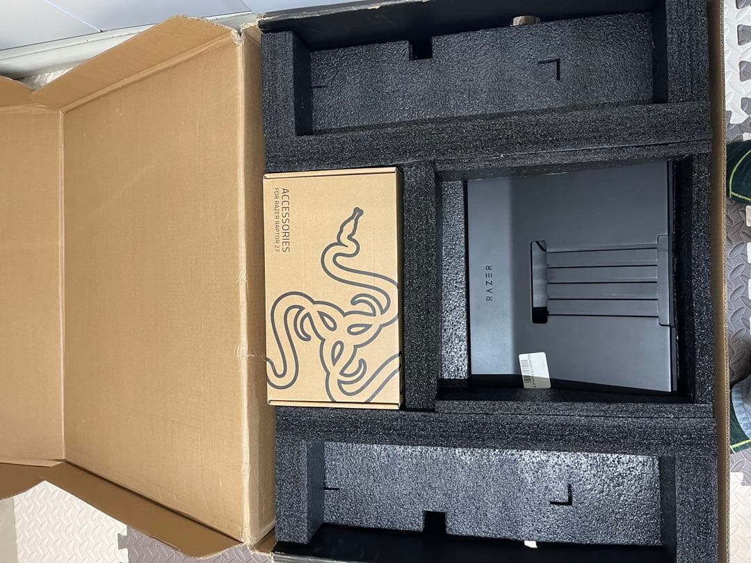 RAZER RAPTOR 27 ゲーミングモニター