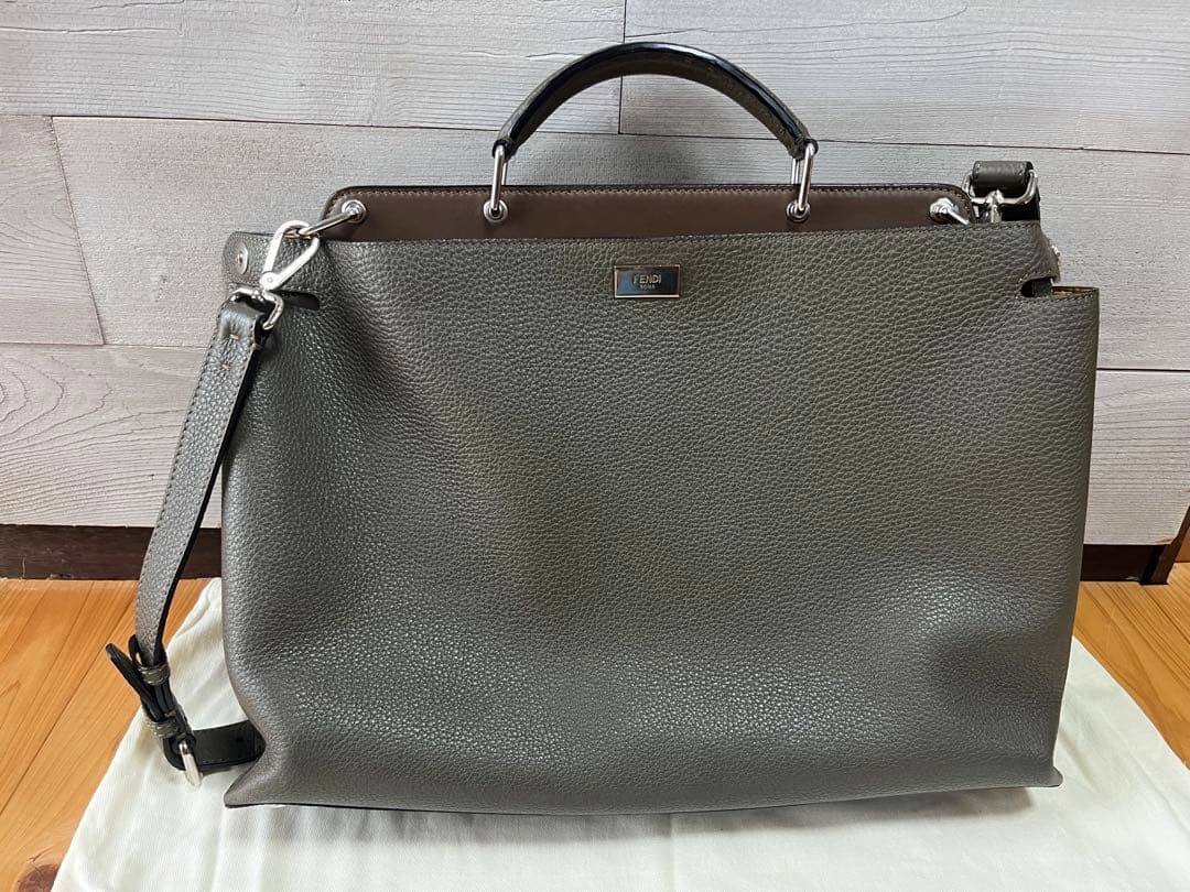 Fendi ピーカブー　グレー／イエロー　メンズバッグ