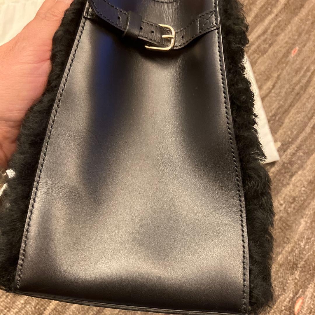 最終値下げ！バレンシアガ　パドロックヌードムートンバッグ