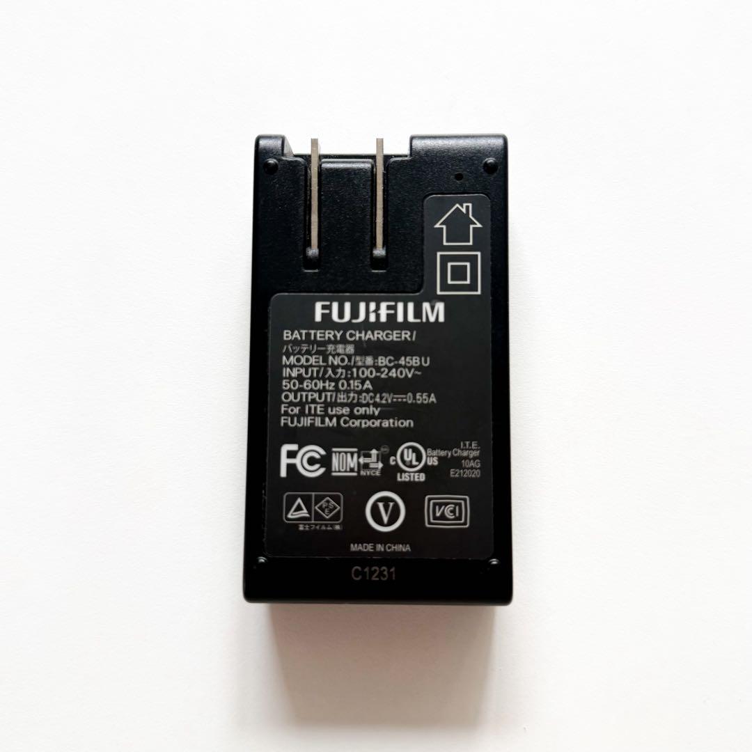 【美品】FUJIFILM 16メガピクセル コンパクトデジタルカメラ