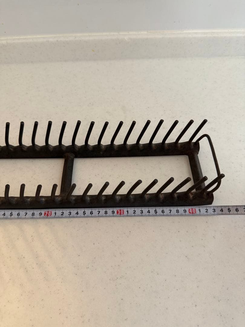 フランス　アンティーク　皿立て　プレートスタンド　アイアン　クレイユモントロー