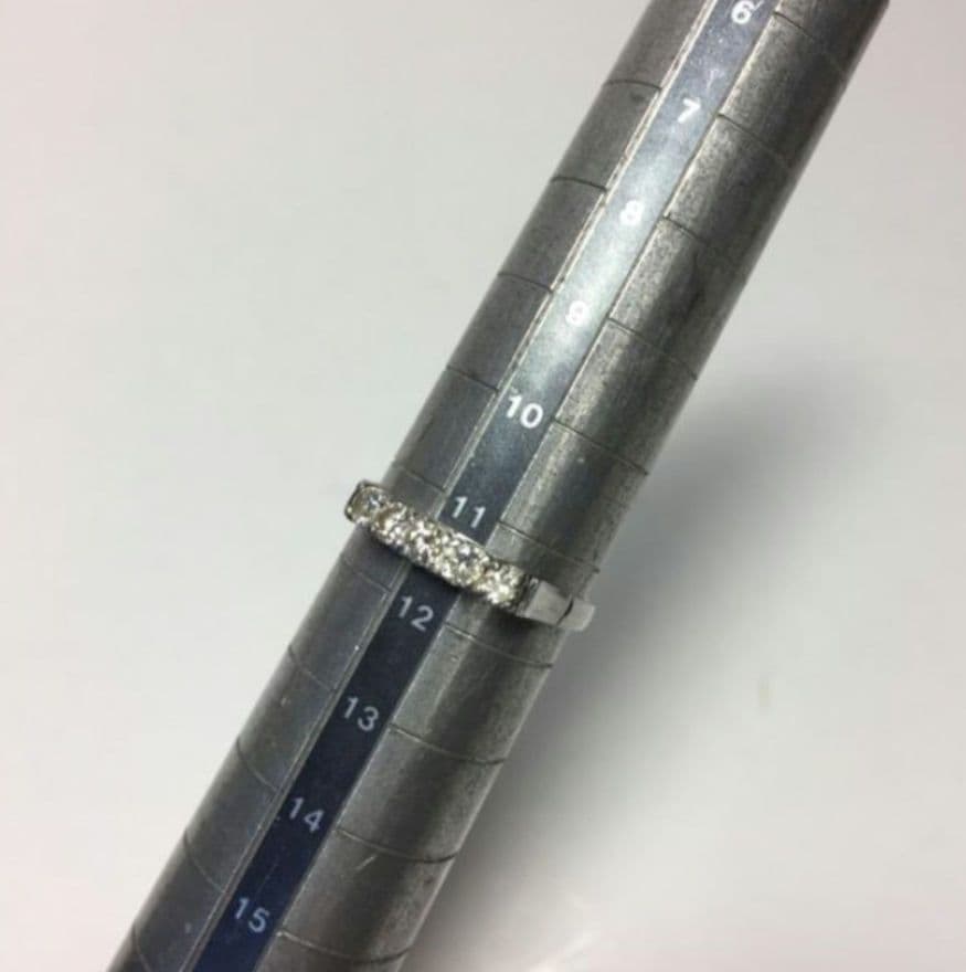 ヴィンテージ　ダイヤモンドエタニティリング　プラチナ