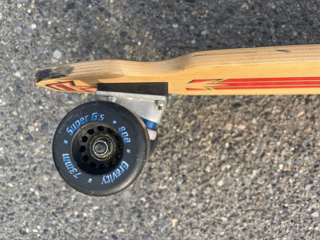 ロングスケートボード　GRAVITY HYPER CARVE 47