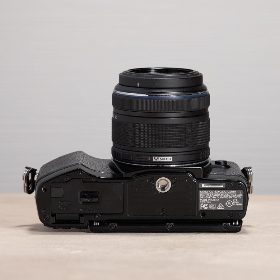 OLYMPUS OM-D E-M10 ダブルレンズキット スマホ転送OK