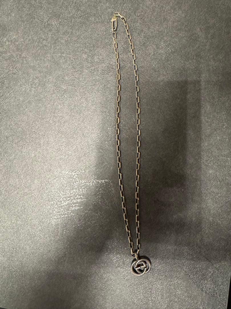 GUCCI ロゴペンダント チェーンネックレス