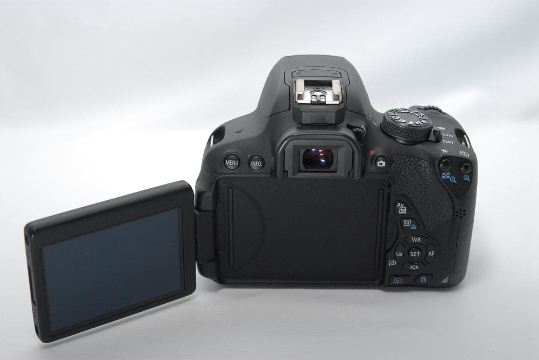 キャノン Kiss X7i☆手振れ補正レンズISⅡ☆一眼レフカメラ☆