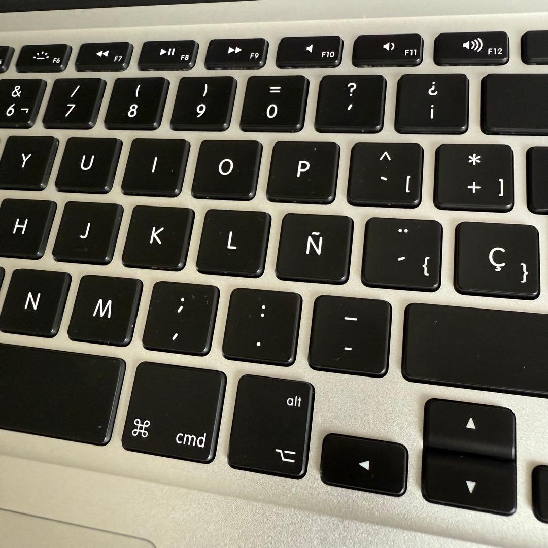 MacBook Air 13インチ　スペイン語配列キーボード