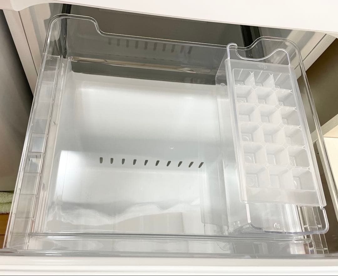 ノンフロン冷凍冷蔵庫 YRZ-F15J ヤマダホールディングス　白　一人暮らし