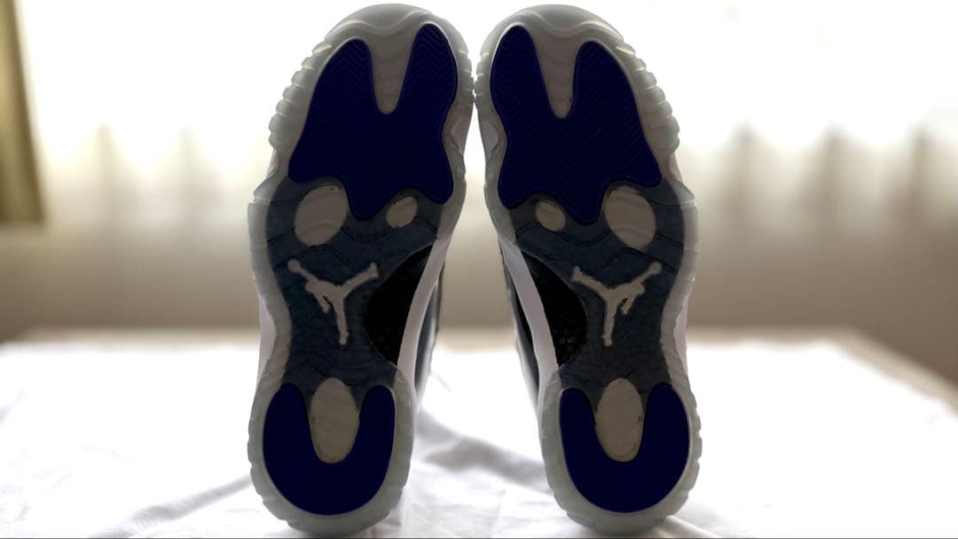 Air Jordan 11 ホワイト/ブラック