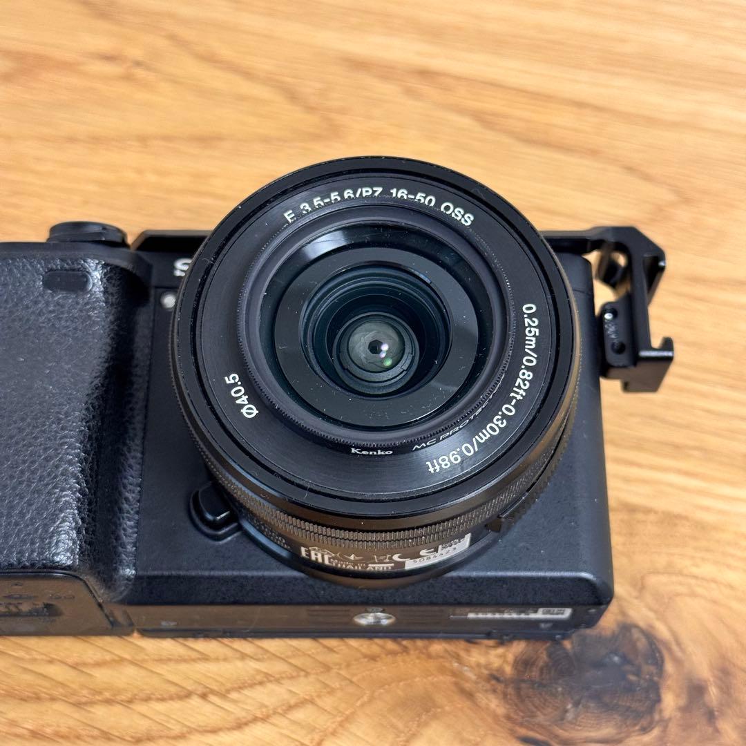 【最安値】ソニー　α6300 ミラーレス一眼カメラ　ILCE-6300 レンズ付