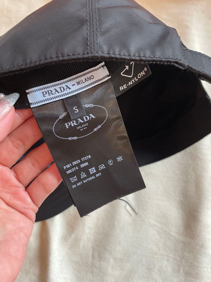 プラダ　ナイロン　キャップ　レディース　S 機内コーデ