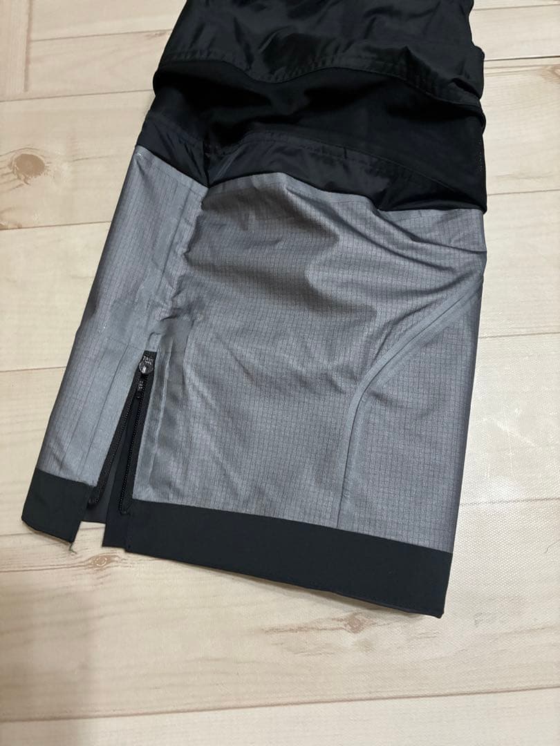 美品バートンAK457 GORE-TEX PRO ビブパンツ　Sサイズ