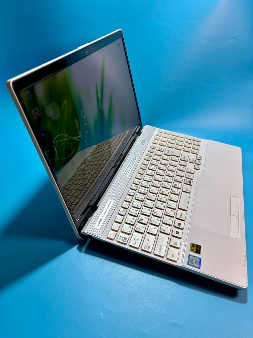 富士通 LIFEBOOK AH53/B3 i7 8550U 32GB 2TB