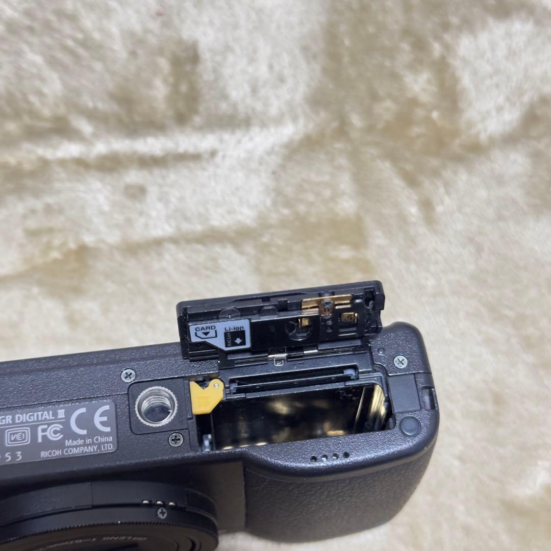 デジタルカメラ RICOH GR DIGITAL iii