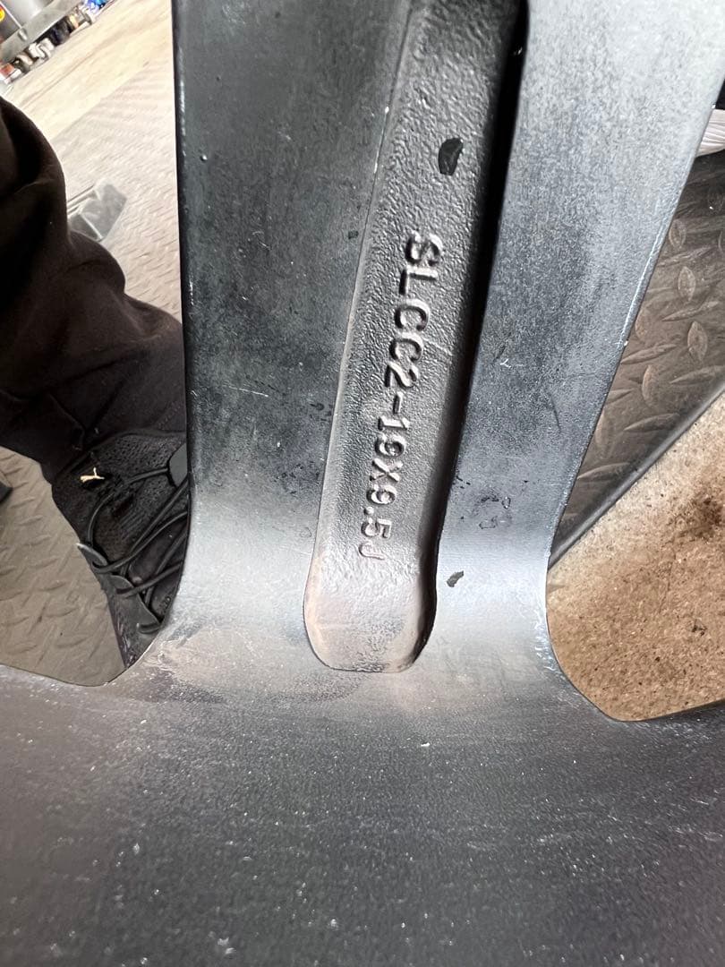 ハイペリオン HYPERION　CVS 1.5 19インチ 4本セット