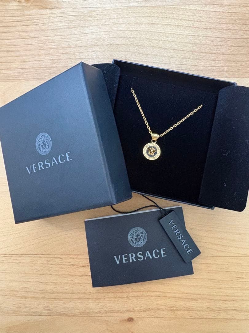 VERSACE メデューサネックレス