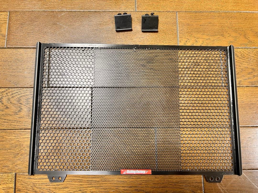 エッチングファクトリー ラジエーターガード　ブラック