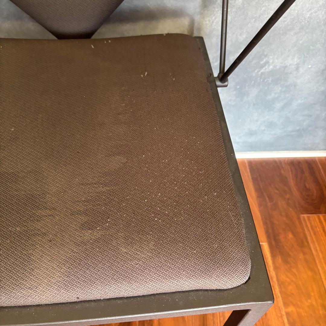 ポストモダンデザインの椅子 ミッドセンチュリー スペースエイジ ヴィンテージ