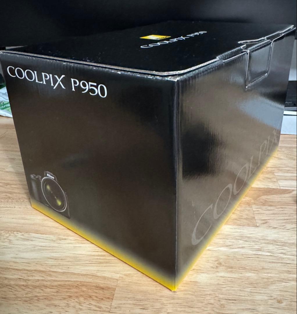 ★美品 Nikon 光学83倍ズーム COOLPIX P950★専用ケース付き