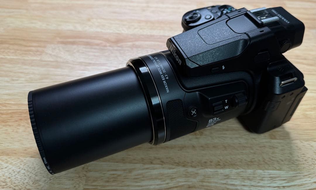 ★美品 Nikon 光学83倍ズーム COOLPIX P950★専用ケース付き