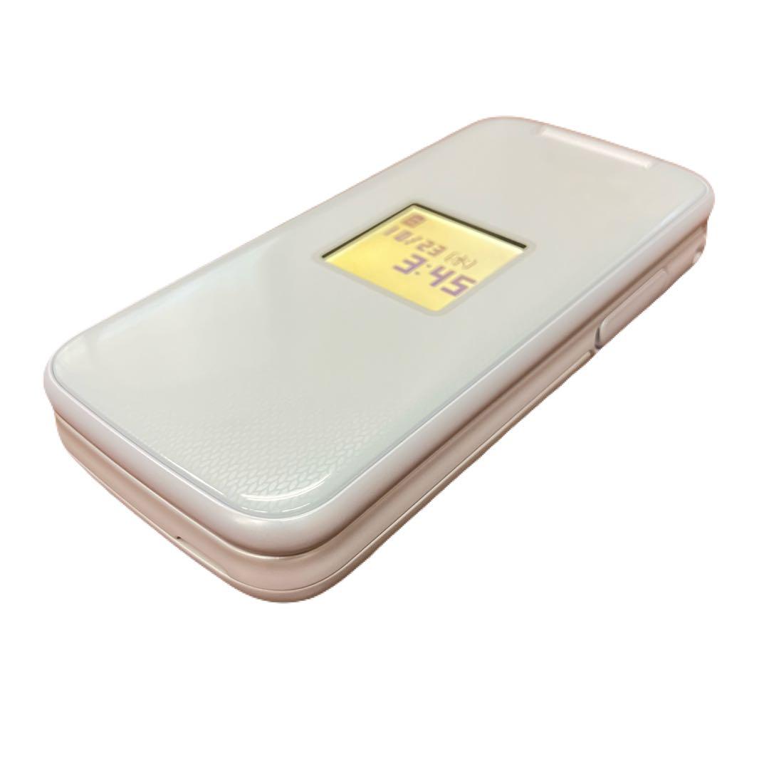 らくらくホン docomo F-01M ガラケー　ホワイト