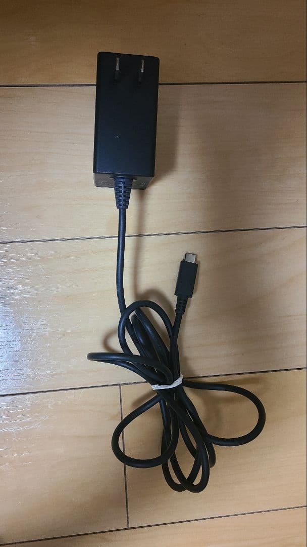 ニンテンドースイッチ本体 ブラック セット(箱、キャリングケース、SDカード付)