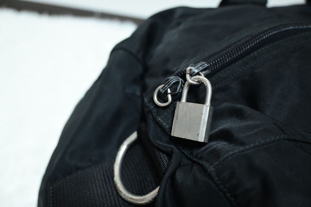 ぽ*た様 良品✨プラダ　ナイロン　ボストンバッグ　手提げ　大容量　旅行用