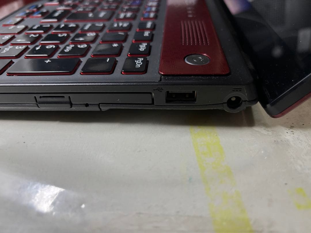 【Core i7/メモリ8GB】富士通 LIFEBOOK AH77/J 動作確認