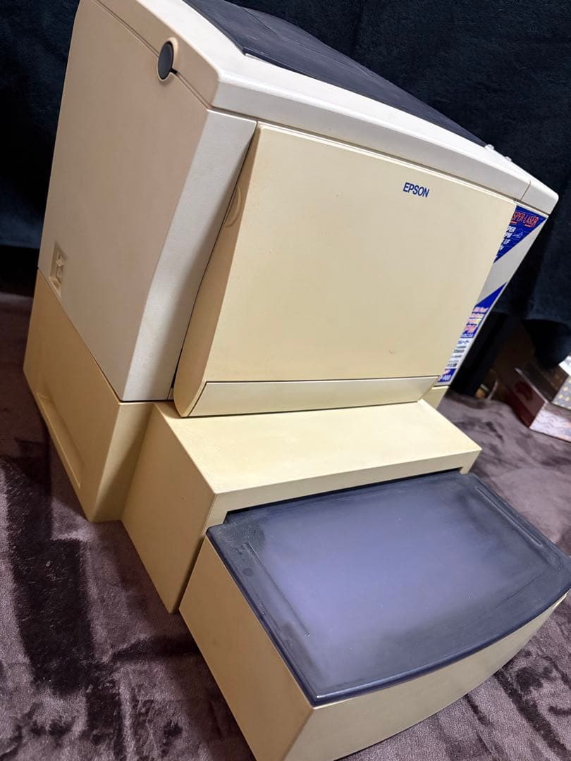 EPSON レーザープリンター　LP-900 A4給紙トレイ付