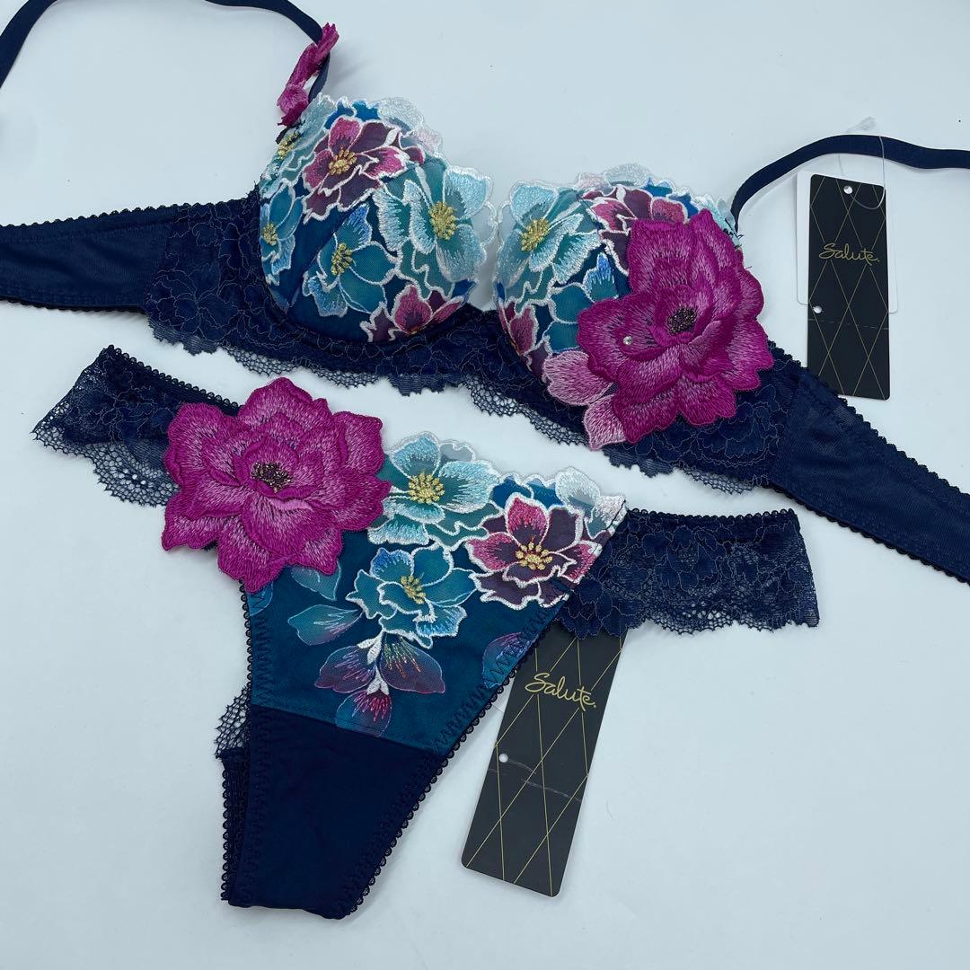 サルート/日本の花嫁　D65＆MソングショーKO　03