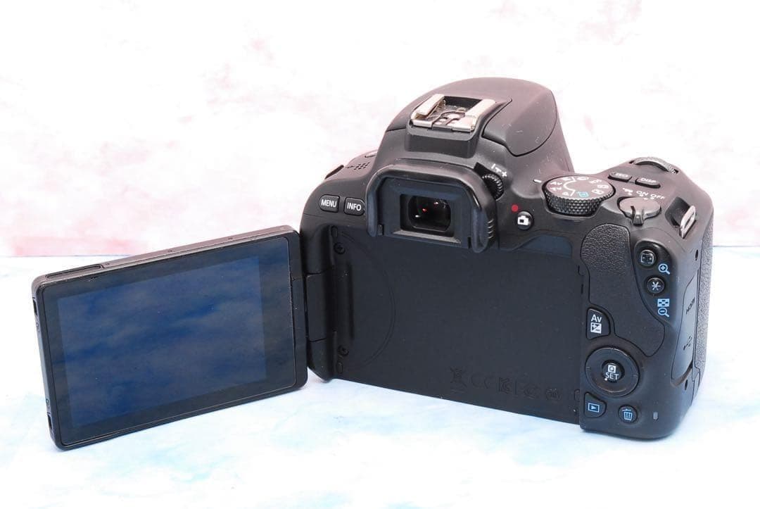 キャノン kiss X9☆一眼レフカメラ☆手ぶれ補正レンズ☆スマホ転送OK