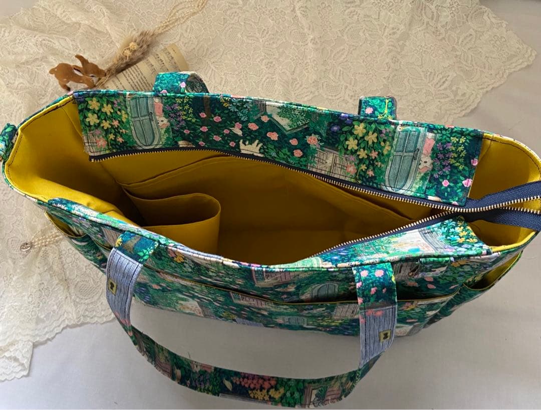 オーダー品　ハンドメイド　ユキエモン　トートバッグ　A4サイズ