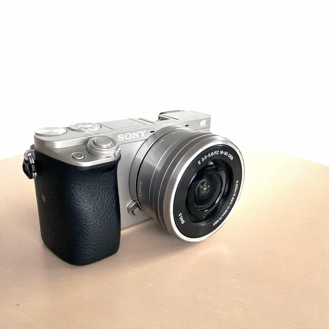 SONY α6000 -ILCE−6000ミラーレス 一眼カメラ