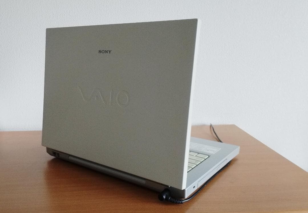 大画面 Sony VAIO 2GB 80GB WiFi
