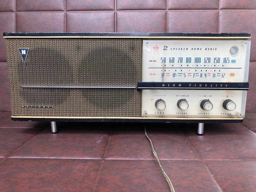 昭和レトロ　真空管　ラジオ　アンティーク(J 1)