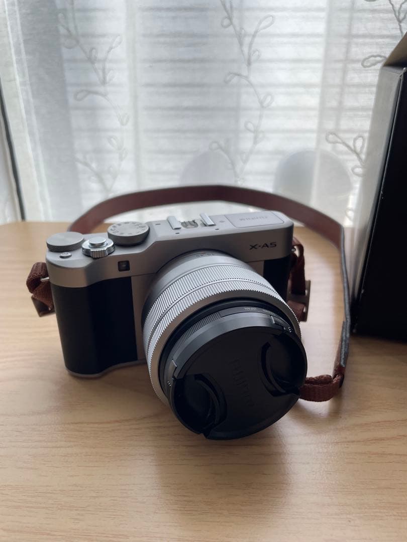 Fujifilm X-A5 ミラーレス一眼 15-45mm