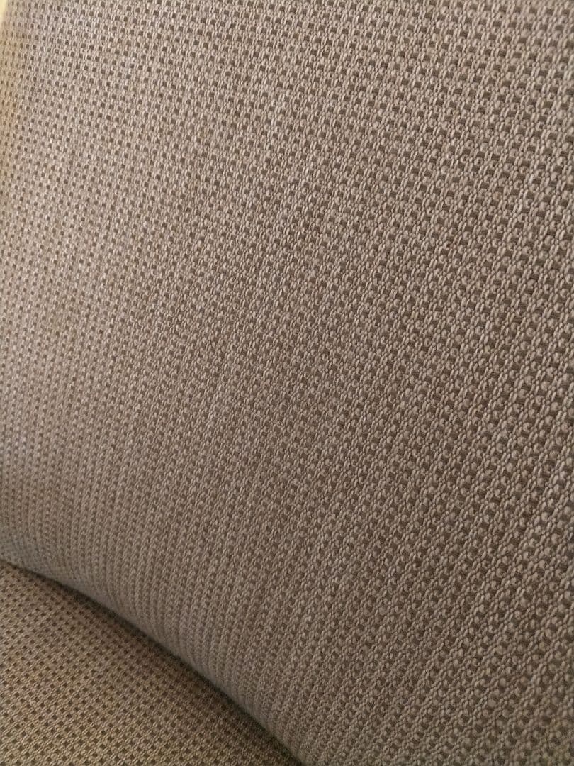 カリモクKarimoku家具・肘付食堂椅子