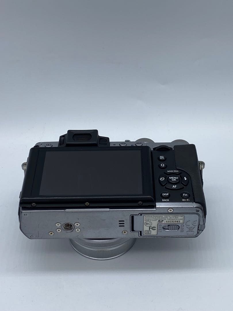 FUJIFILM 富士フイルム X30