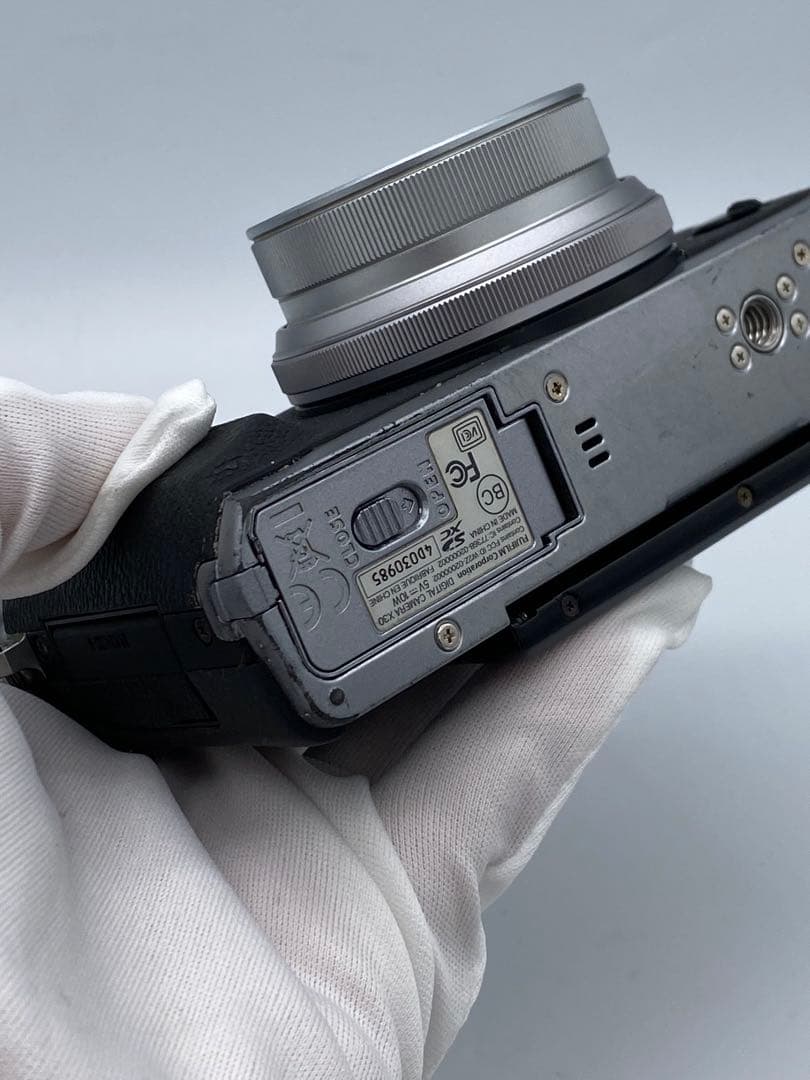 FUJIFILM 富士フイルム X30