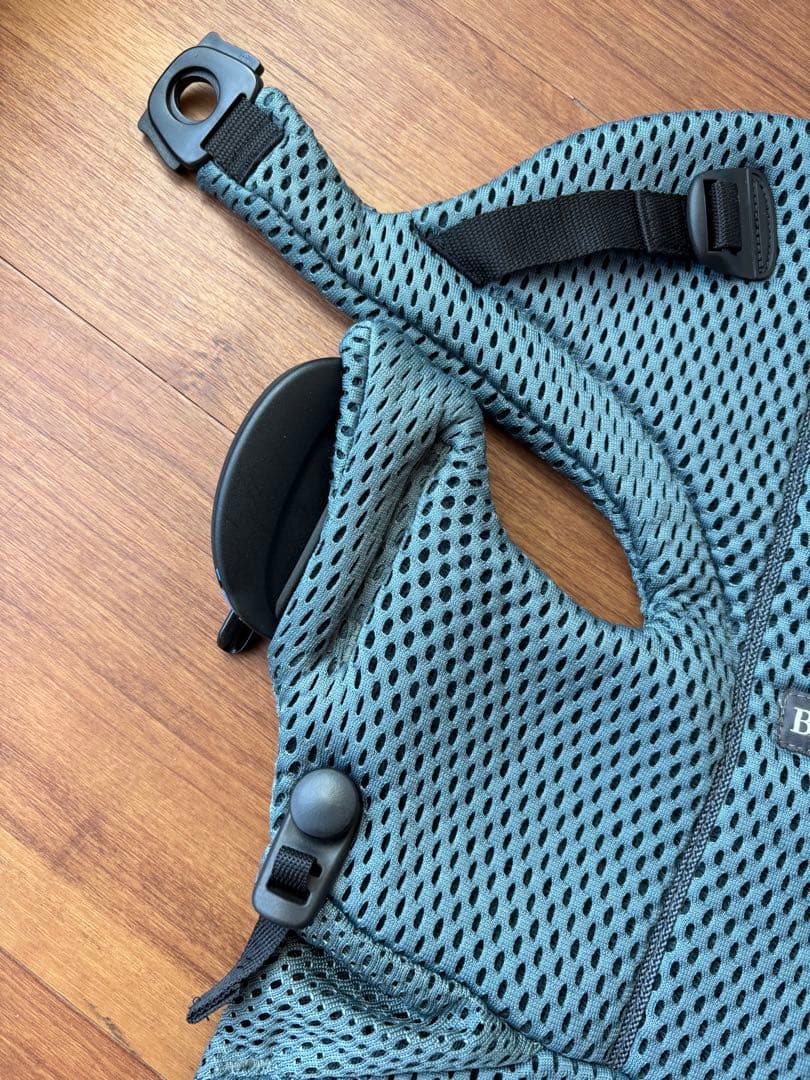 ベビービョルン　MOVE　エアリーメッシュ　セージグリーン　取扱説明書　箱付き