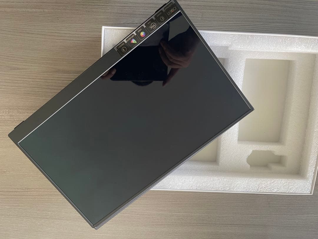 Intehill ポータブルモニター13.3インチ FHD OLED F13NA