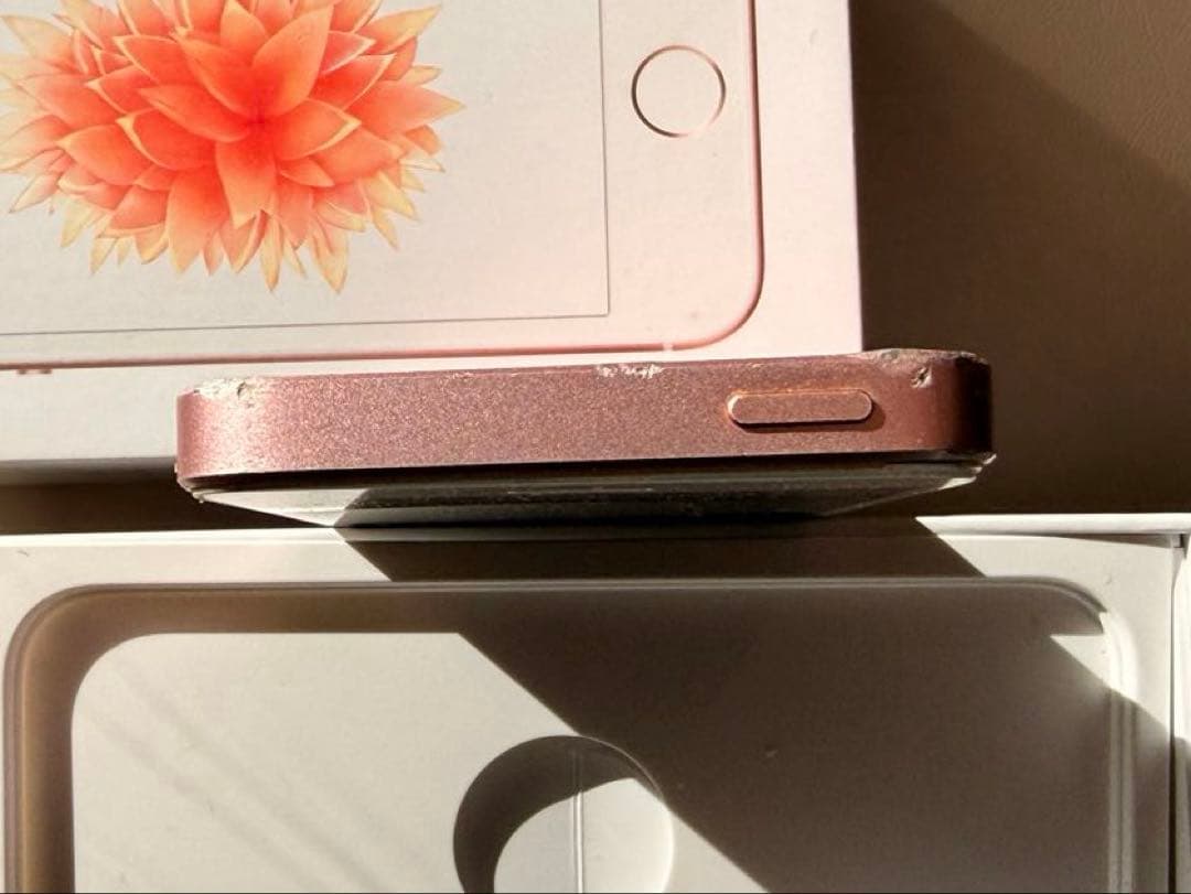 スマートフォン本体 iPhone SE 128GB