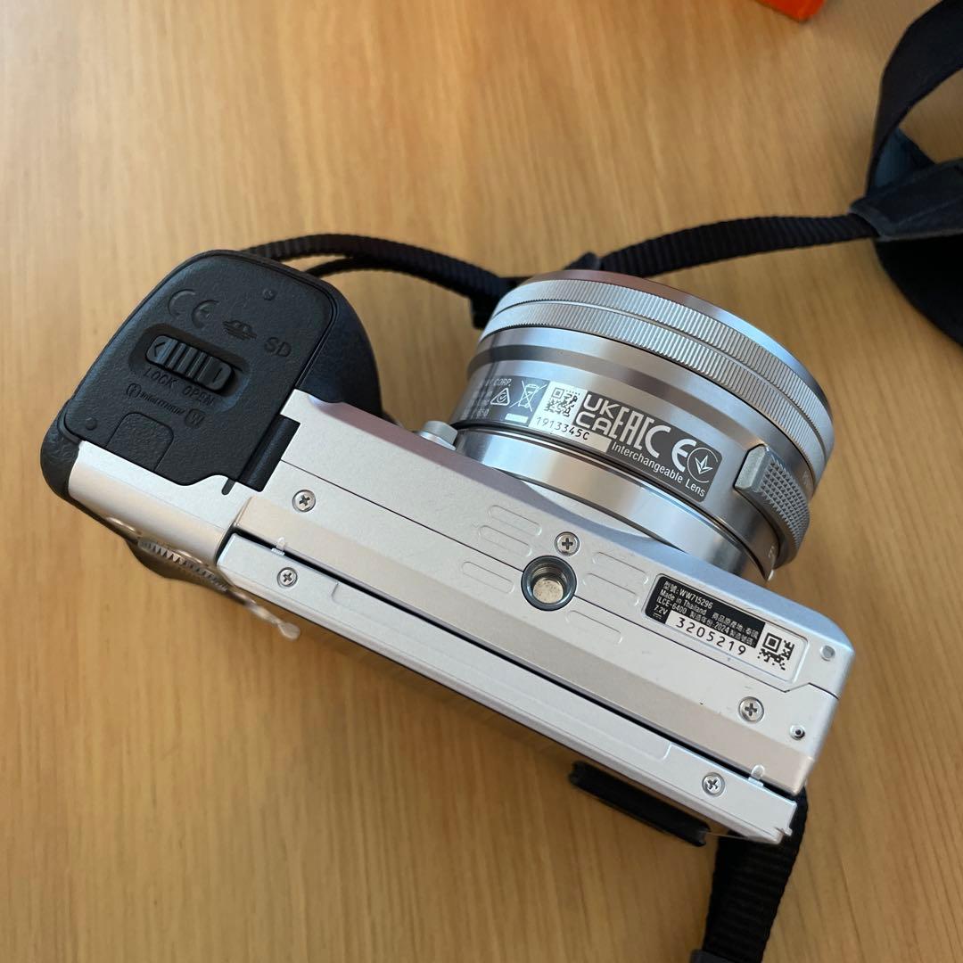 ソニー α6400 ミラーレス一眼カメラ シルバー ILCE-6400K