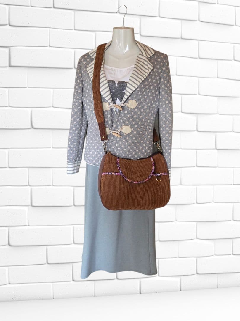 ミーコ&ターボ様　蓋付きショルダーバッグ　コーディロイ×リバティ　ハンドメイド