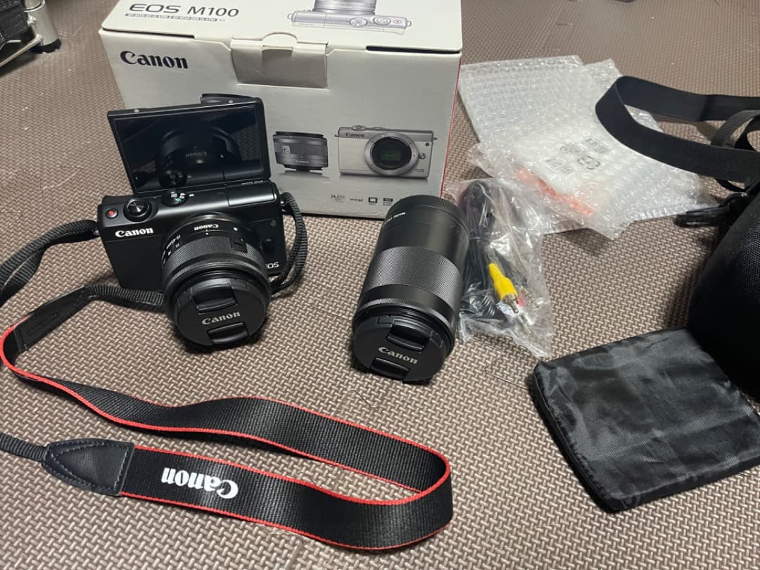 Canon M100 キヤノンM100