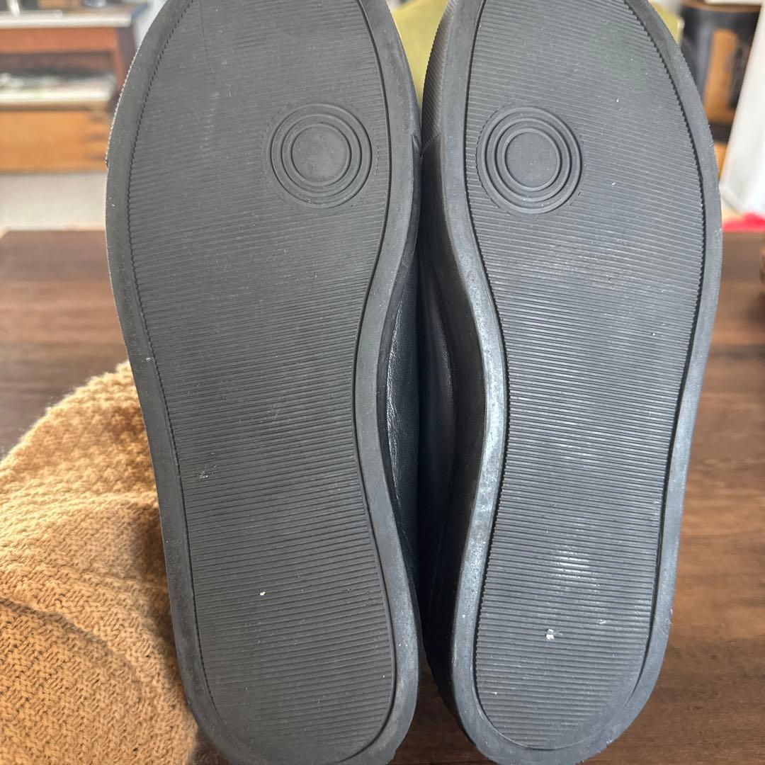 ジバンシー　スタースタッズ付きブラックハイカットスニーカー