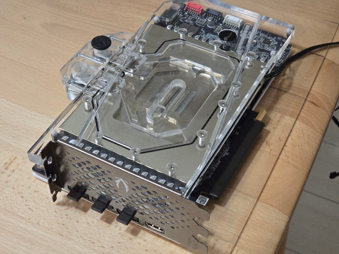 水冷グラボ GeForce RTX 4090 ZOTAC AMP