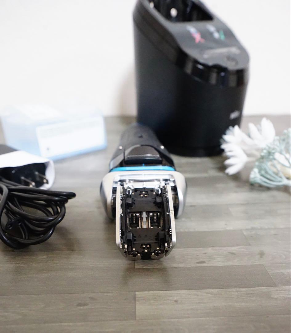 【ne】Braun S8 メンズ電気シェーバー ブラウンシリーズ8