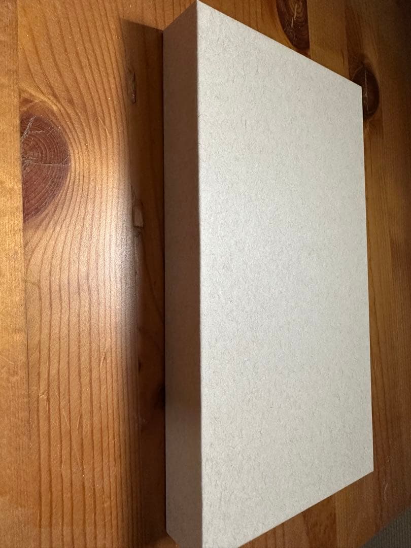 新品 交換品 未開封!! iPhone 15 pro ホワイトチタニウム 1tb