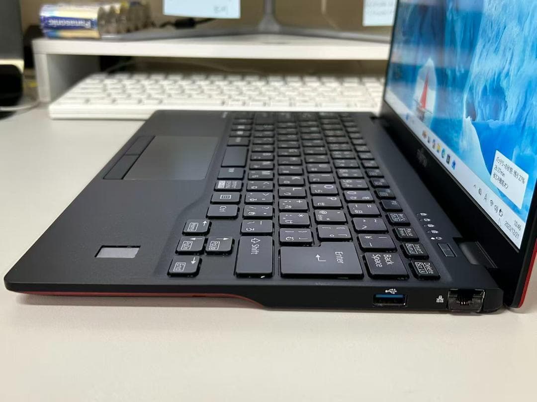 超軽量840g 富士通 LIFEBOOK U9311/M 美品 オフィスあり